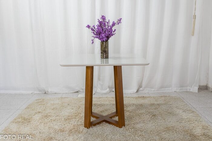 Mesa de Jantar Pedro Mel Vidro Off 90×90 4 Cadeiras Lisboa Veludo Preto 504 Madeira Maciça Art Assento - Entregue Montada - Imagem 6
