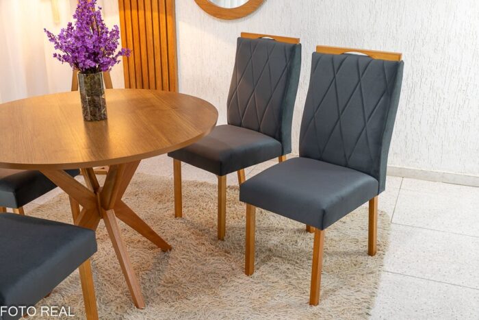 Mesa de Jantar Simpatia Tampo Redondo 108×108 Cinamomo JCM 4 Cad. Lisboa Veludo Cinza 507 Madeira Maciça Art Assento - Entregue Montada - Imagem 4