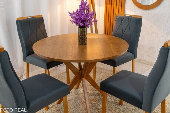 Mesa de Jantar Simpatia Tampo Redondo 108×108 Cinamomo JCM 4 Cad. Lisboa Veludo Cinza 507 Madeira Maciça Art Assento - Entregue Montada - Imagem 3