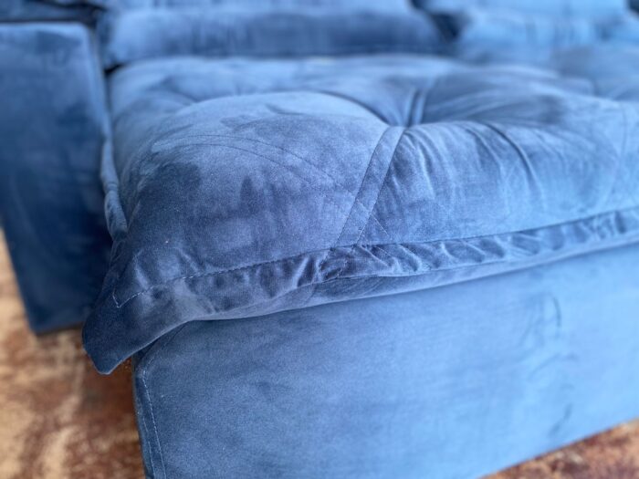 Sofá 4 Lugares Ághata Super Fofo 240cm Retrátil e Reclinável Império Estofados – Veludo Azul - Imagem 6