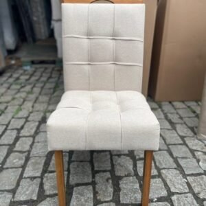 Mesa Apogeu (Tampo Maxi) 120 Amêndoa Clean/Off White com 4 Cadeiras Sophia Linho Bege 200 – LOPAS + WM DECOR
